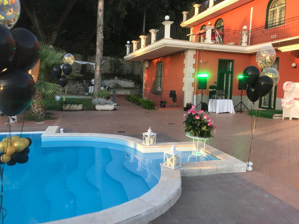 Kozak Village Suite カゼルタ エクステリア 写真